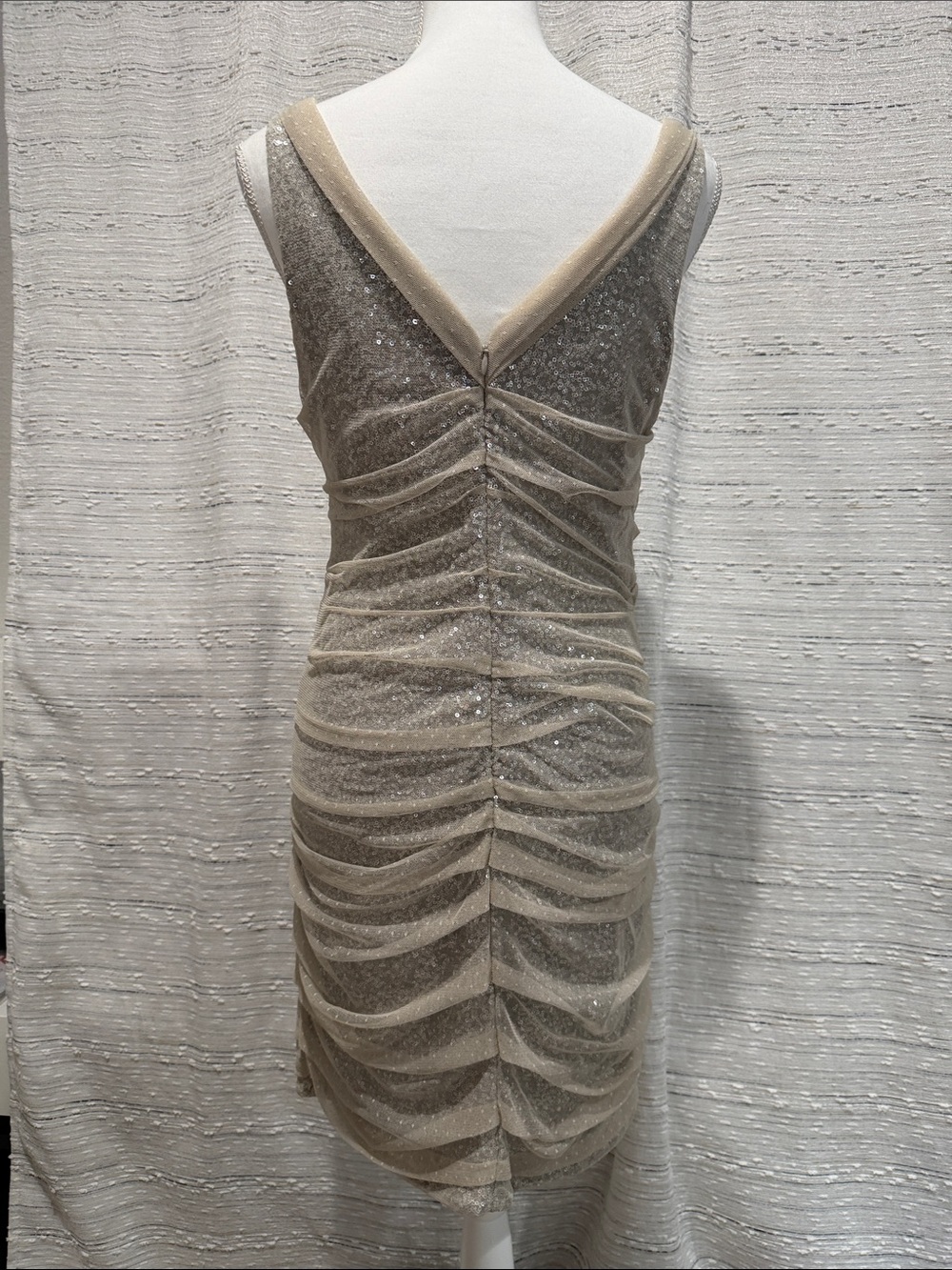Express Champagne-Tone Sparkle Ruched Midi Dress - Picture 2 of 9